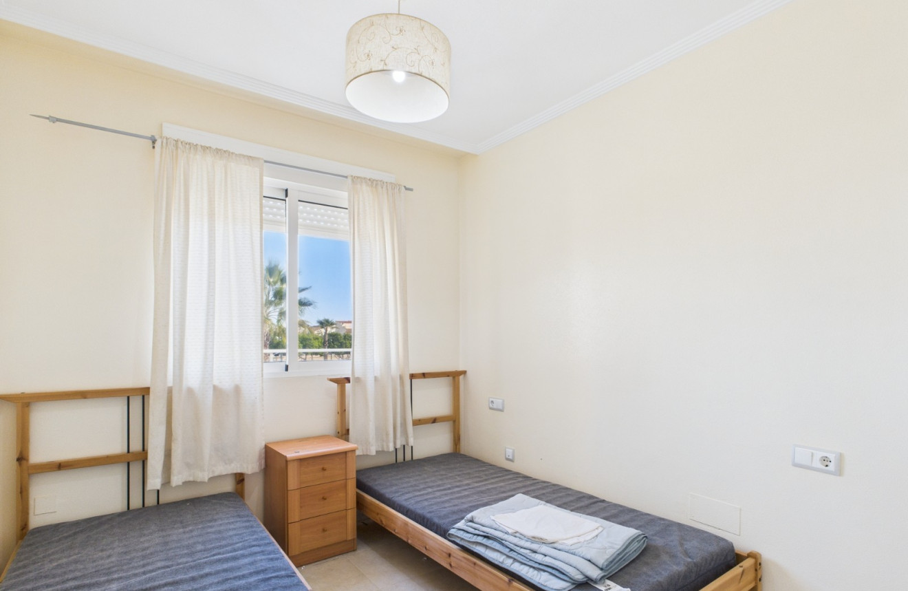 Herverkoop - Apartment - San Cayetano