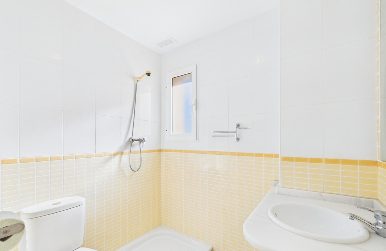 Herverkoop - Apartment - San Cayetano