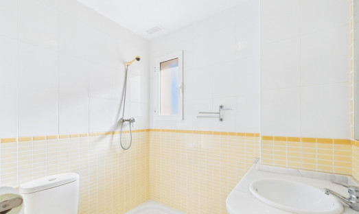 Herverkoop - Apartment - San Cayetano