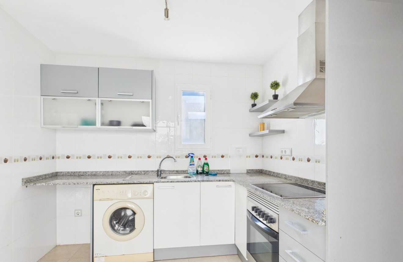 Herverkoop - Apartment - San Cayetano