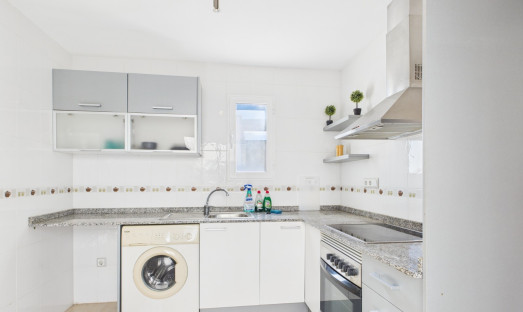 Herverkoop - Apartment - San Cayetano