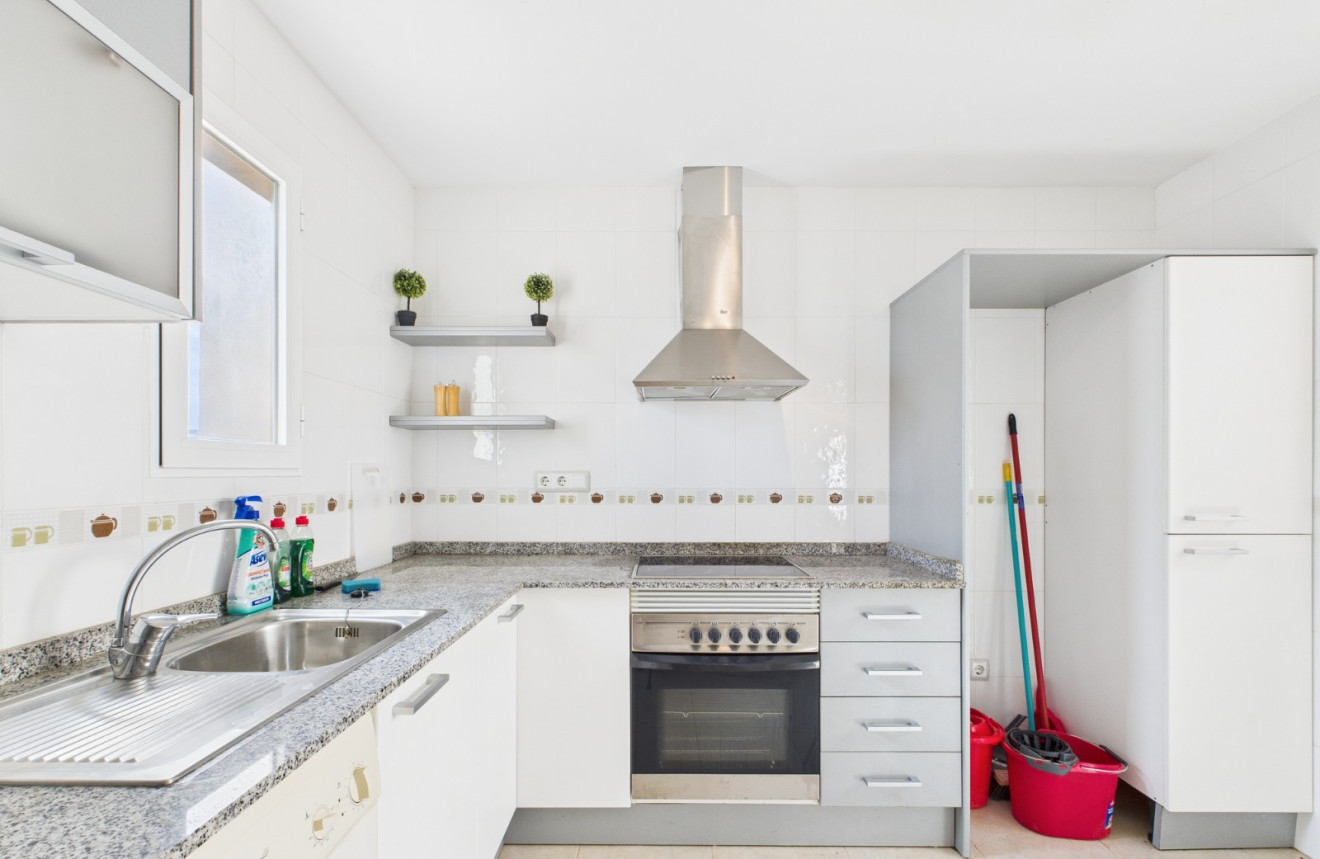 Herverkoop - Apartment - San Cayetano