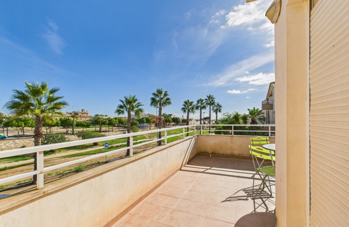 Herverkoop - Apartment - San Cayetano