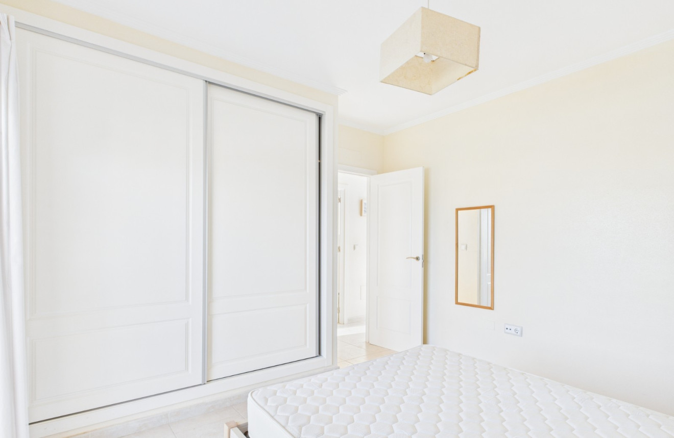 Herverkoop - Apartment - San Cayetano