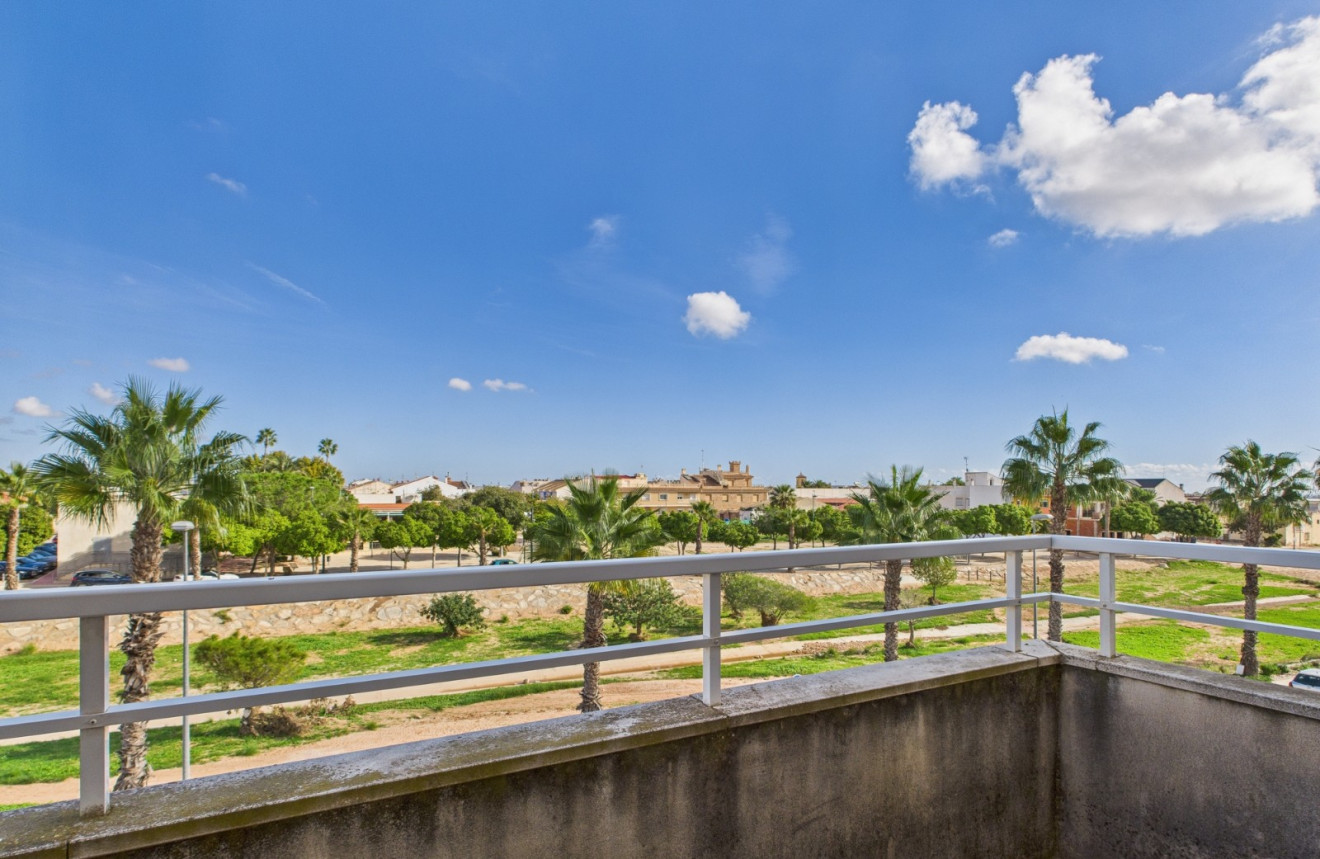 Herverkoop - Apartment - San Cayetano