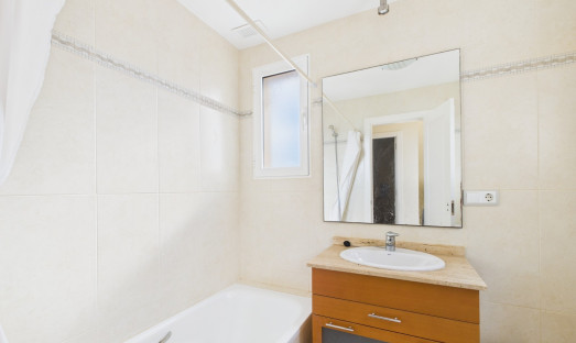 Herverkoop - Apartment - San Cayetano