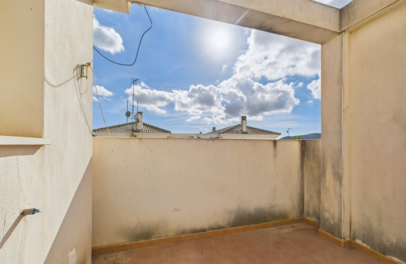 Herverkoop - Apartment - San Cayetano