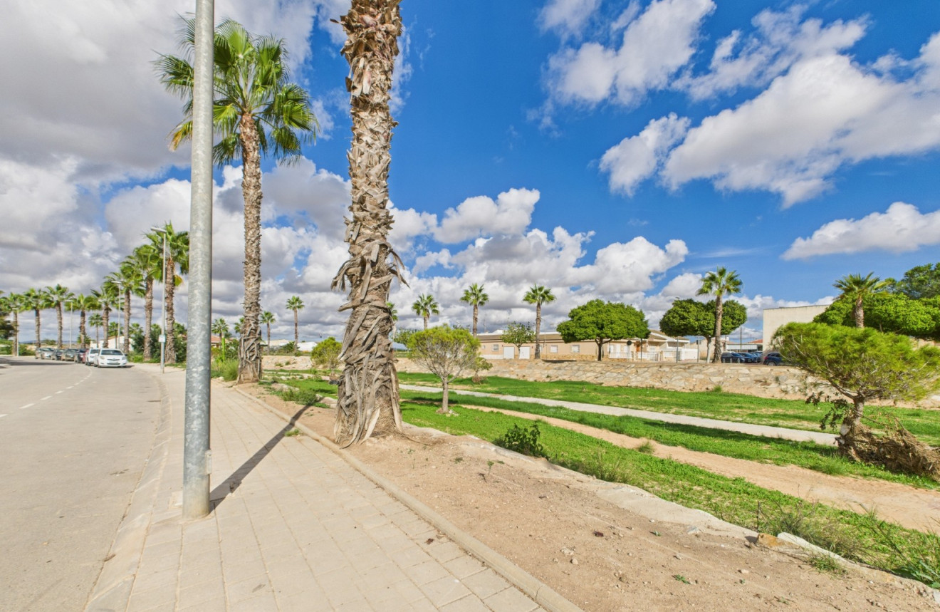 Herverkoop - Apartment - San Cayetano