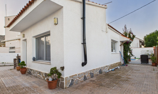 Resale - Villa - El Carmoli - El carmoli