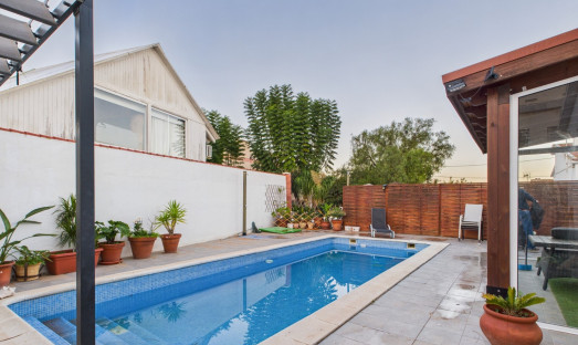 Resale - Villa - El Carmoli - El carmoli