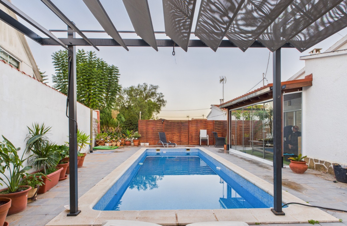 Resale - Villa - El Carmoli - El carmoli