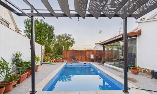 Resale - Villa - El Carmoli - El carmoli