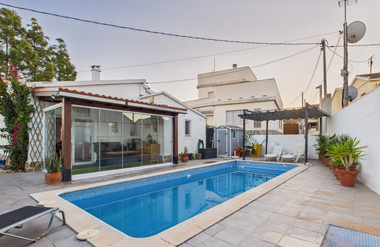 Resale - Villa - El Carmoli - El carmoli