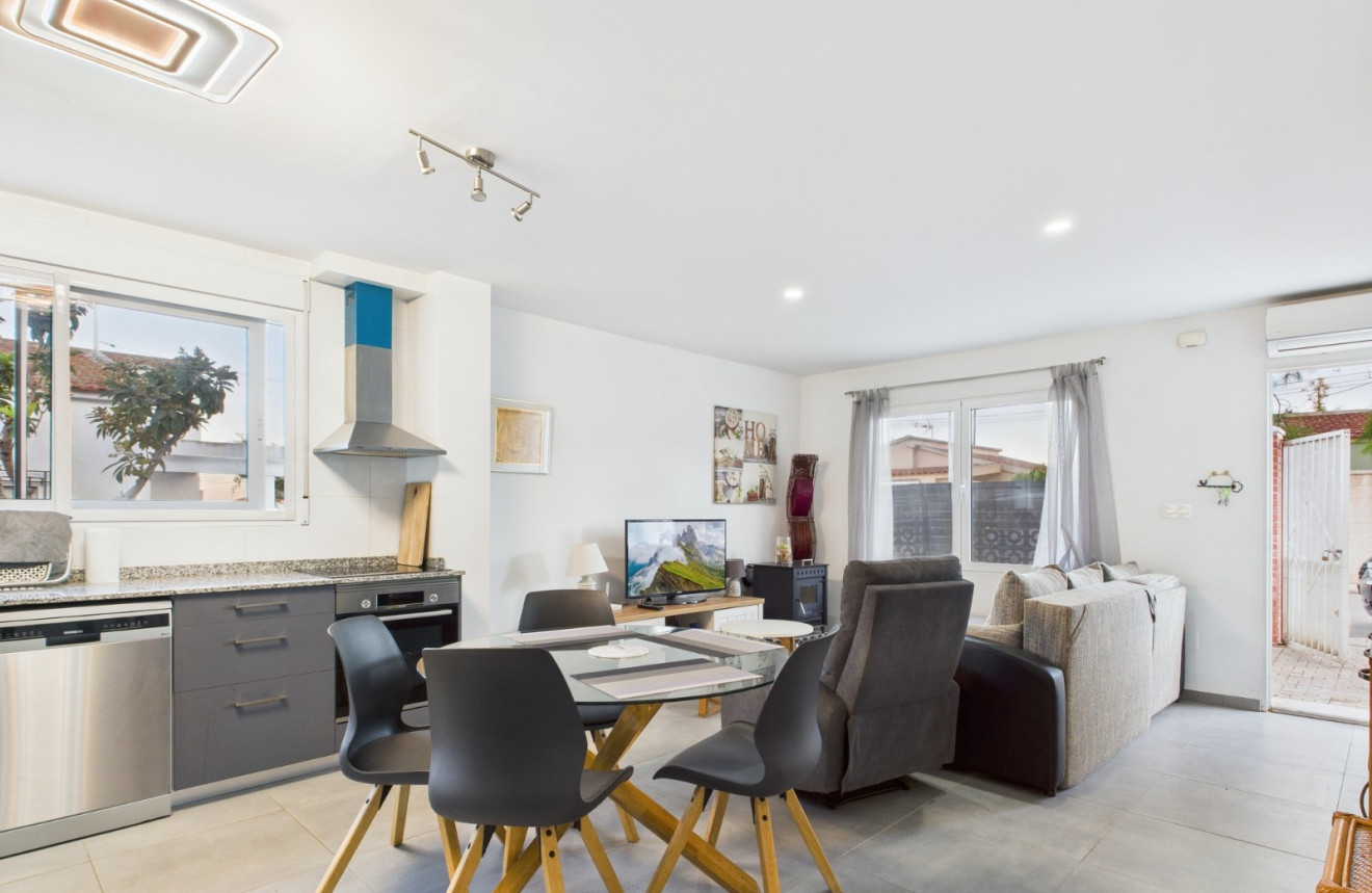 Resale - Villa - El Carmoli - El carmoli