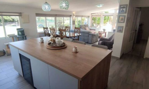 Wiederverkauf - Villa - Sax