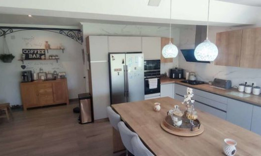 Wiederverkauf - Villa - Sax