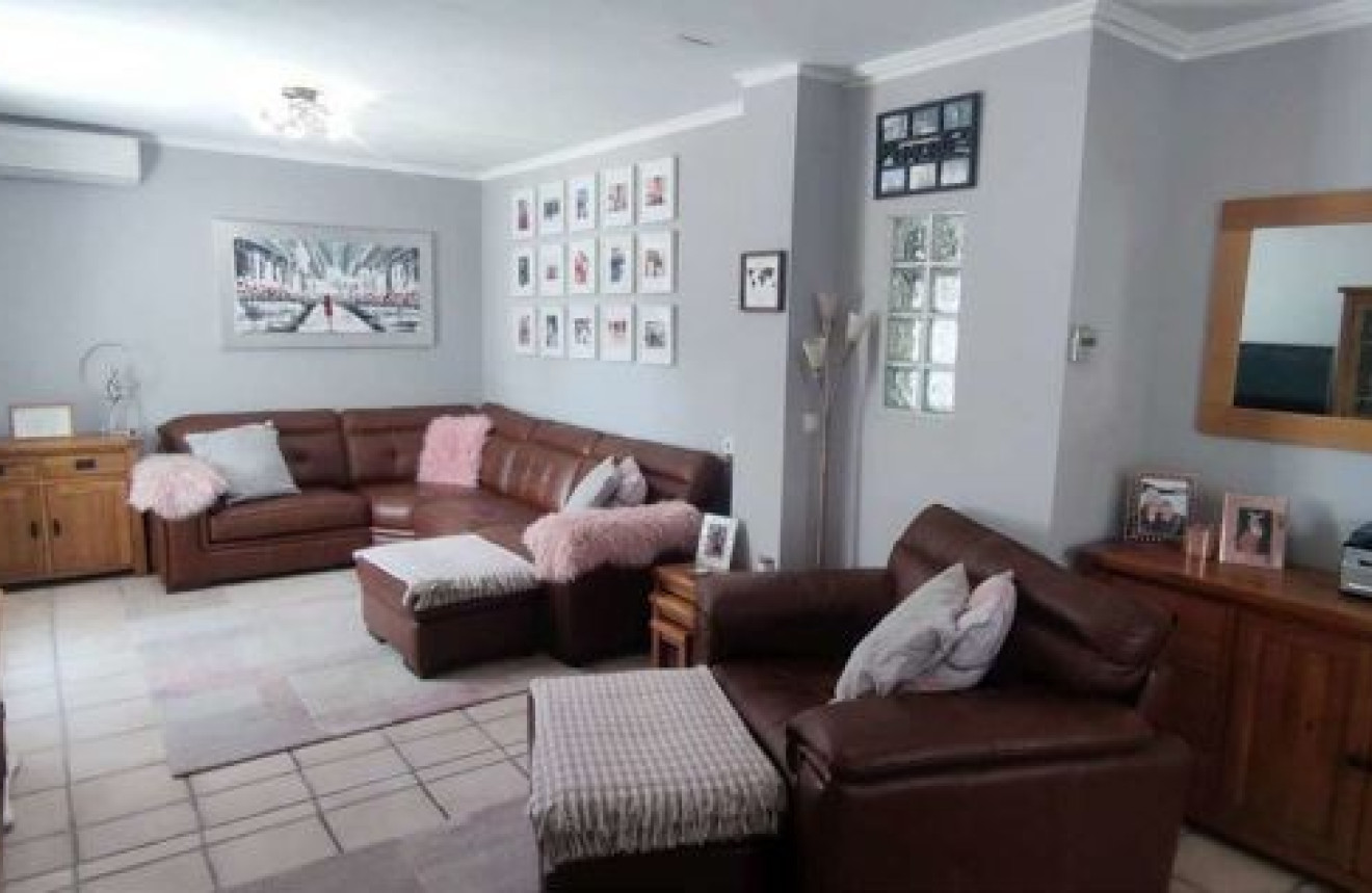 Wiederverkauf - Villa - Sax