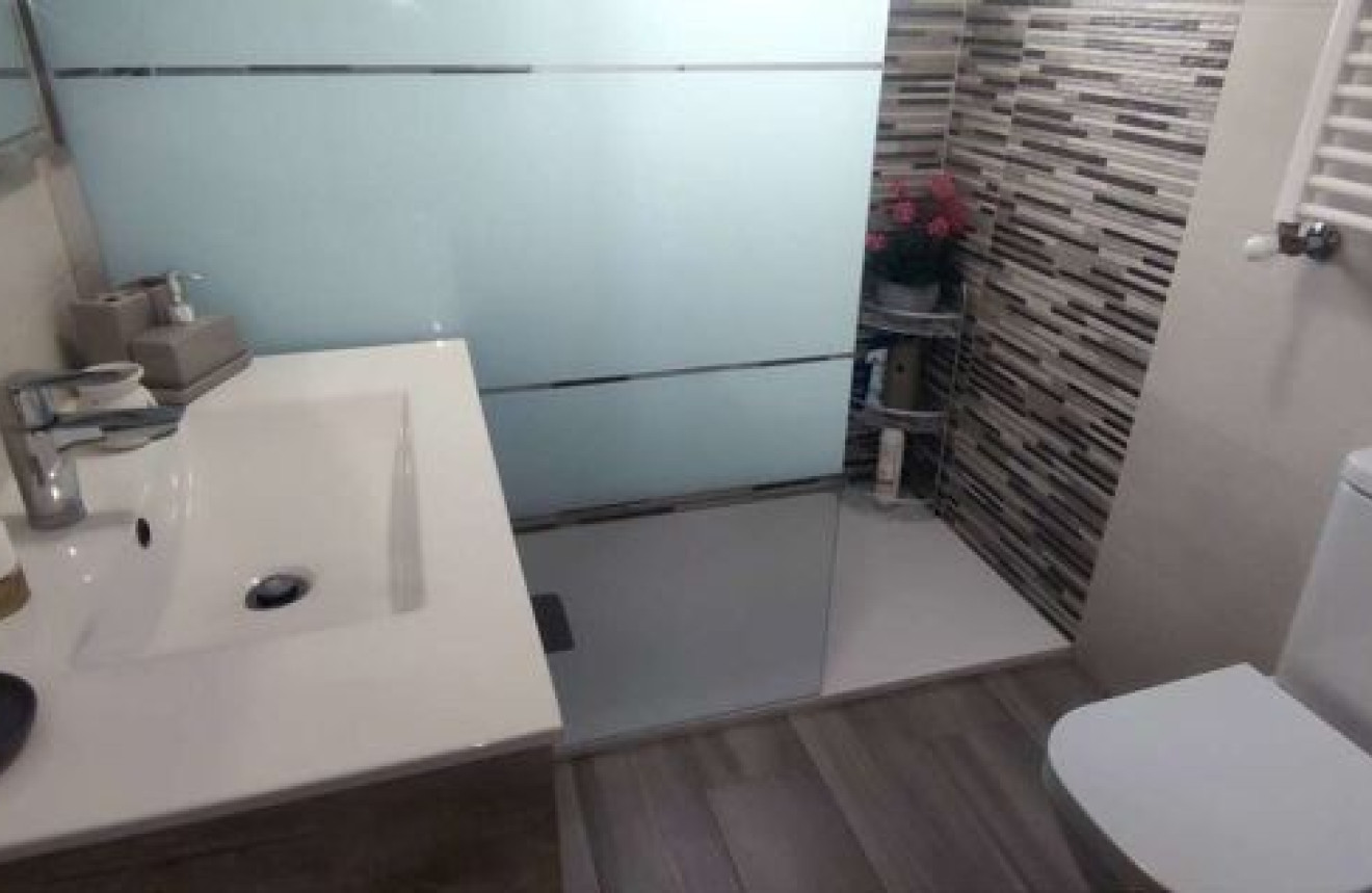 Wiederverkauf - Villa - Sax