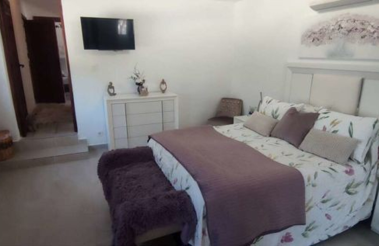 Wiederverkauf - Villa - Sax