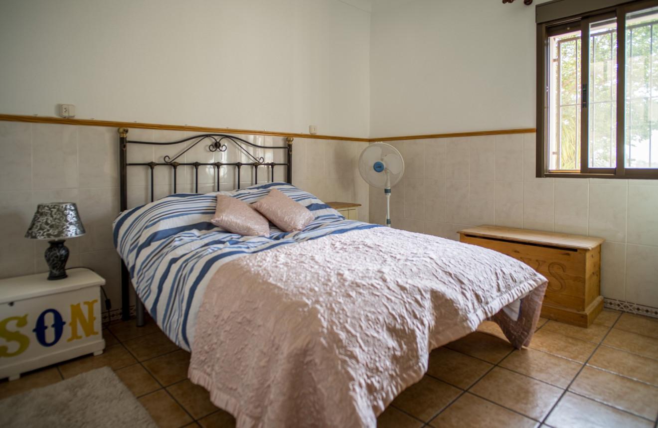 Resale - Villa - Pinoso