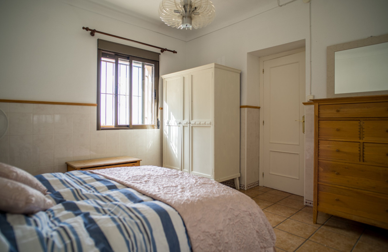 Resale - Villa - Pinoso