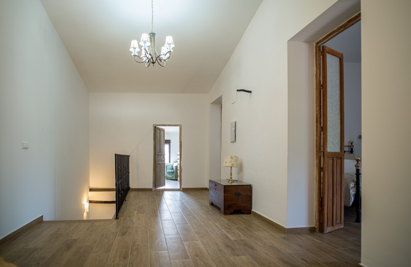 Resale - Villa - Pinoso