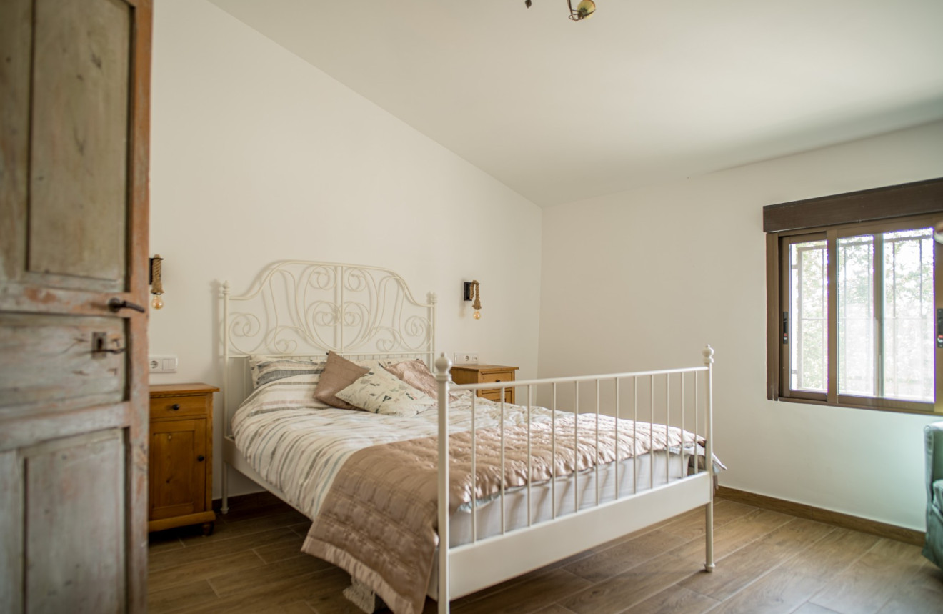 Resale - Villa - Pinoso