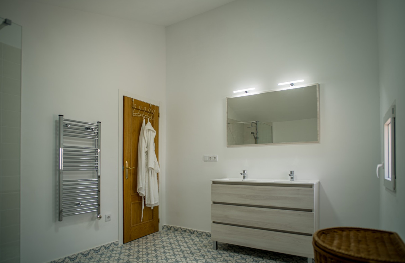 Resale - Villa - Pinoso