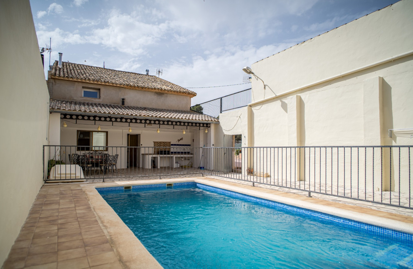 Resale - Villa - Pinoso