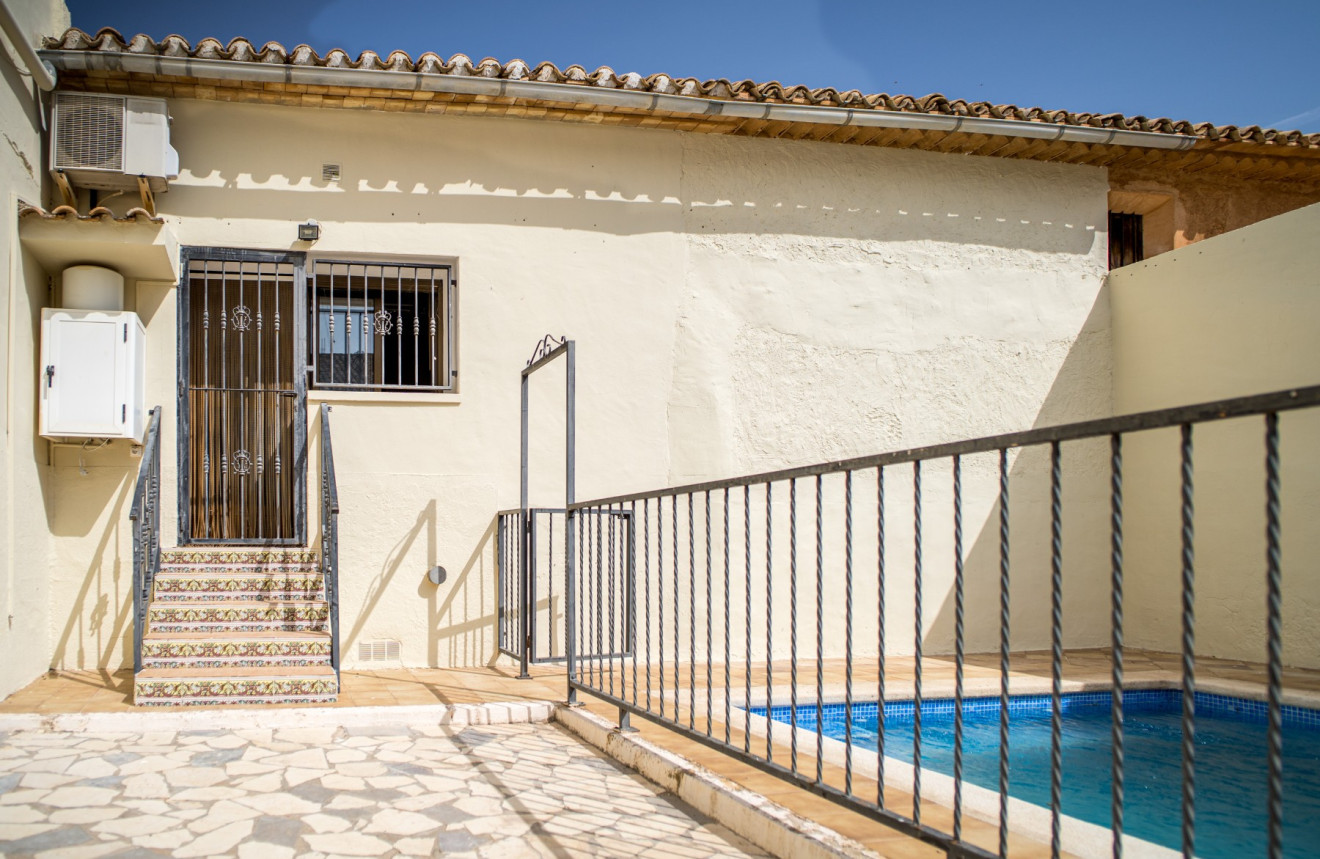 Resale - Villa - Pinoso