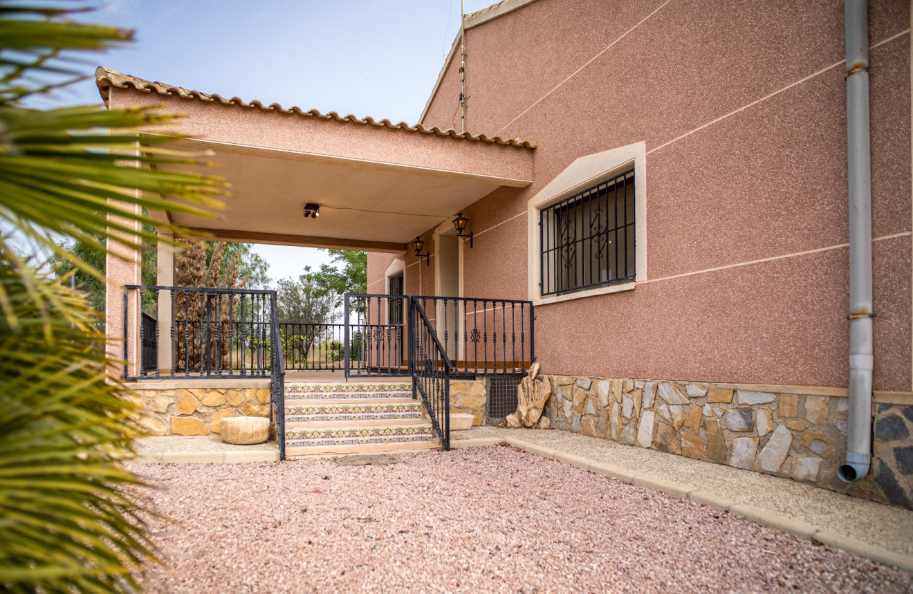 Resale - Villa - Pinoso