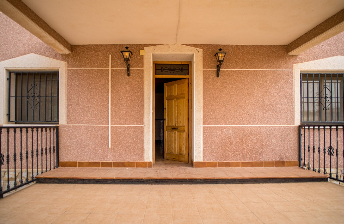 Resale - Villa - Pinoso