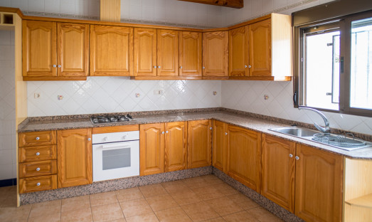 Resale - Villa - Pinoso