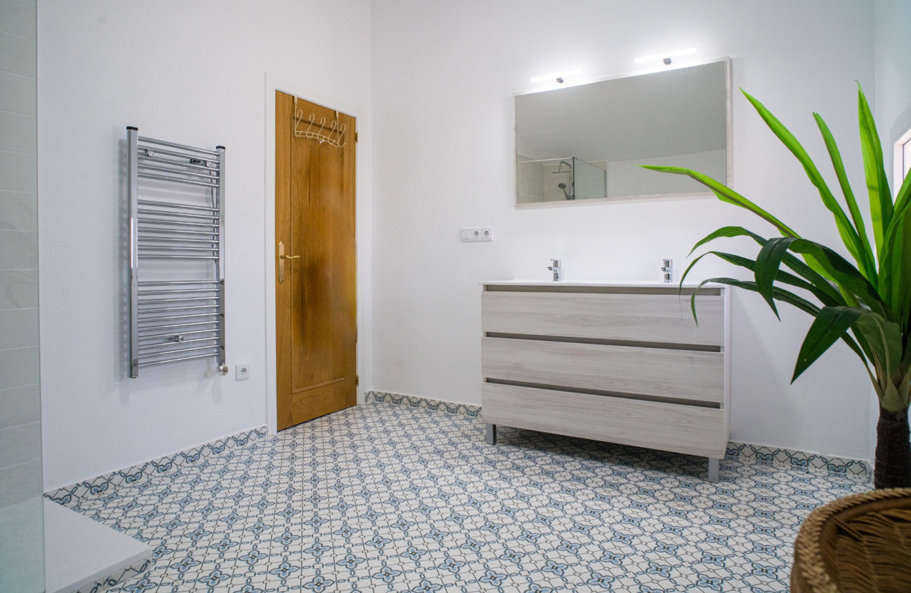 Resale - Villa - Pinoso