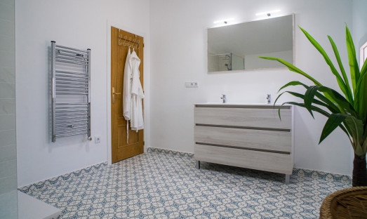 Resale - Villa - Pinoso