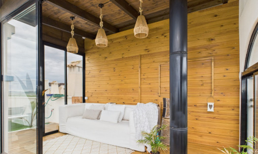 Revente - Attique - LA PUEBLA