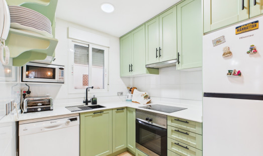 Revente - Attique - LA PUEBLA