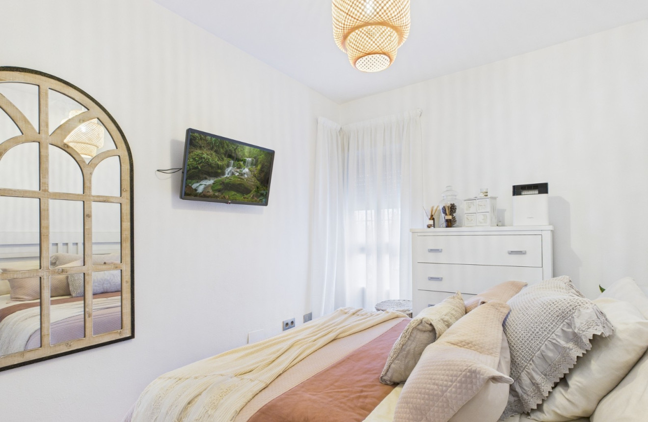 Revente - Attique - LA PUEBLA