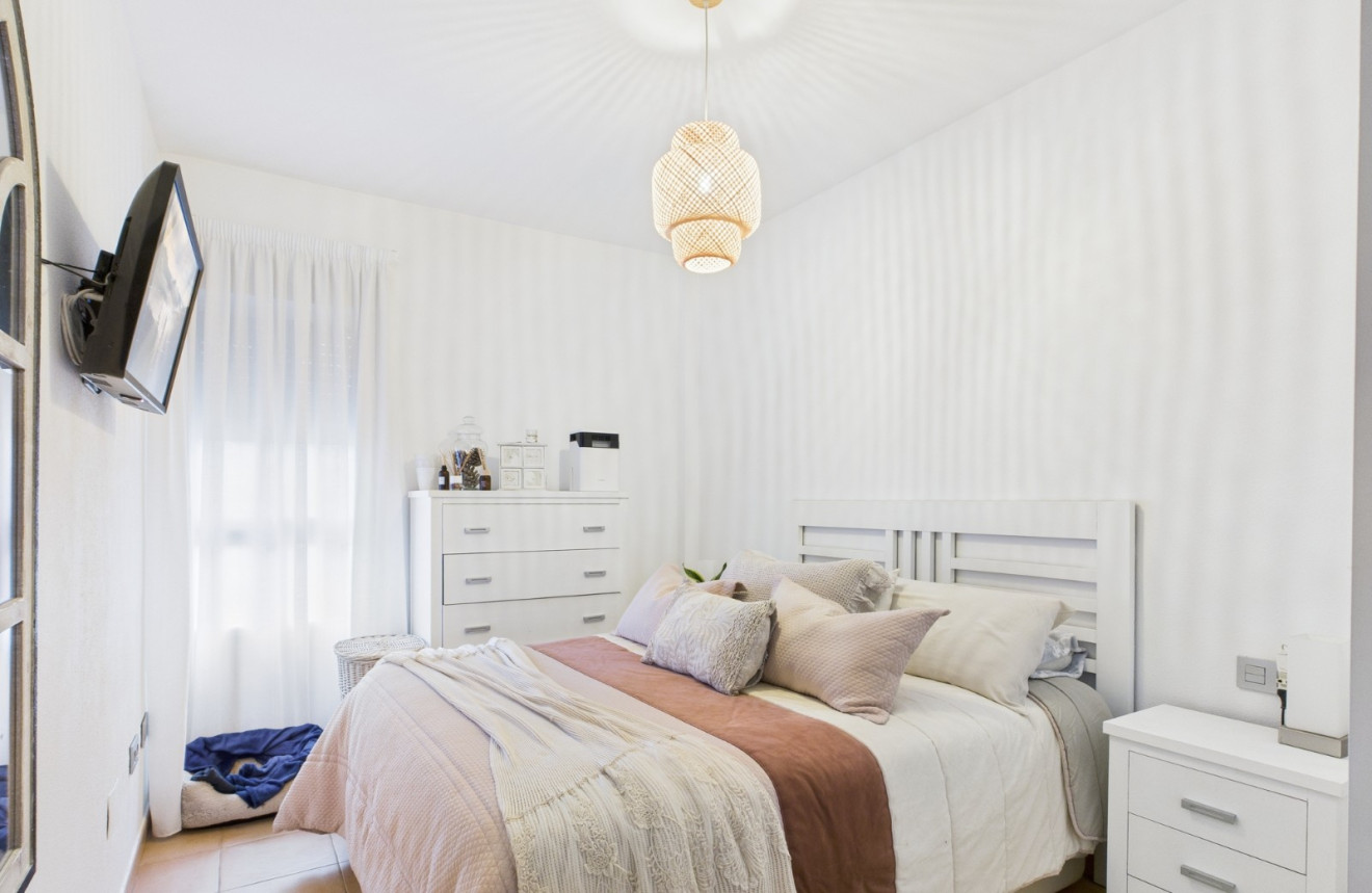 Revente - Attique - LA PUEBLA