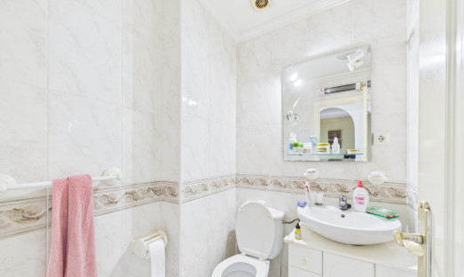 Wiederverkauf - Apartment - 