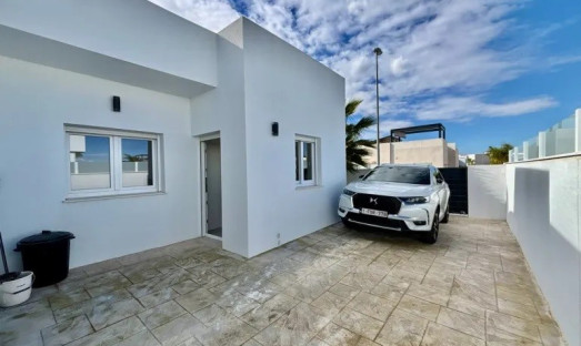 Resale - Villa - Benijofar