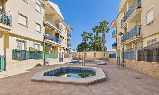 Wiederverkauf - Apartment - 