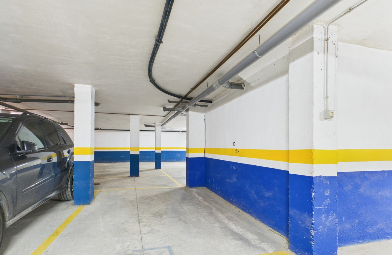 Wiederverkauf - Apartment - 