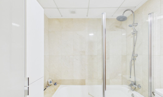 Wiederverkauf - Apartment - 