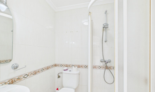 Wiederverkauf - Apartment - 