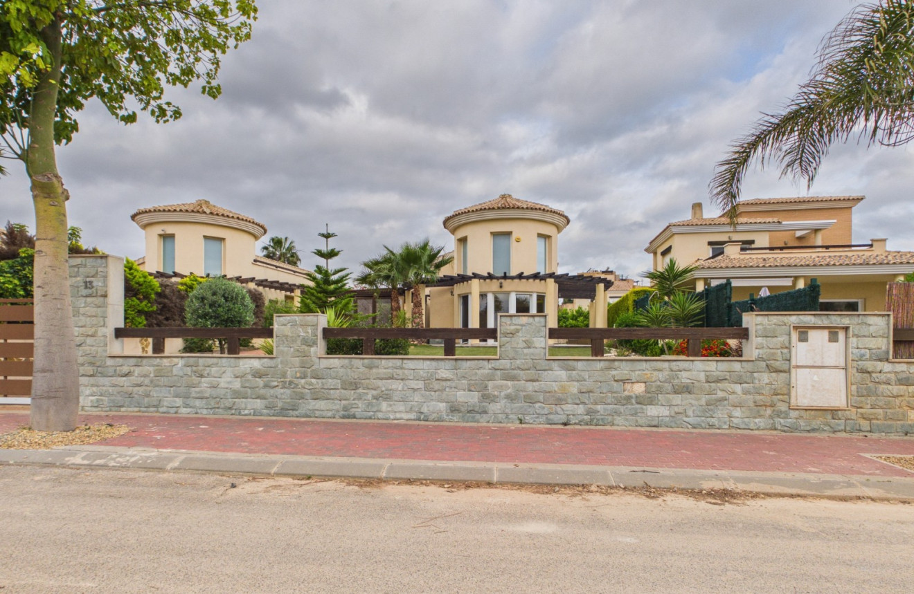 Resale - Villa - GEA Y TRUYOLS