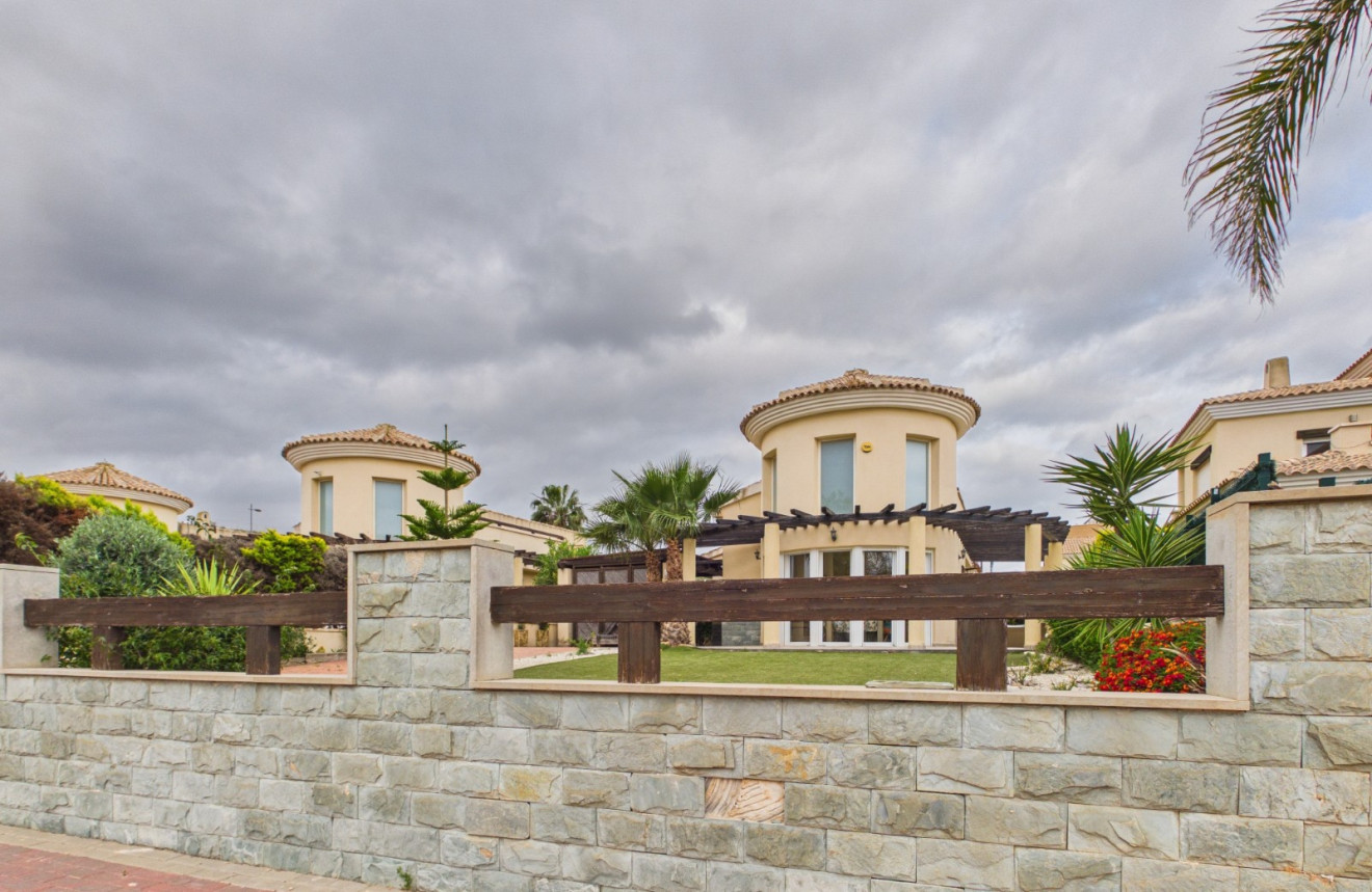 Resale - Villa - GEA Y TRUYOLS