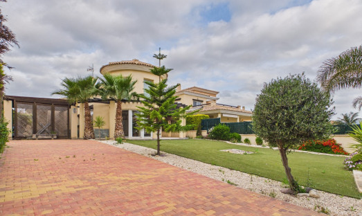Resale - Villa - GEA Y TRUYOLS