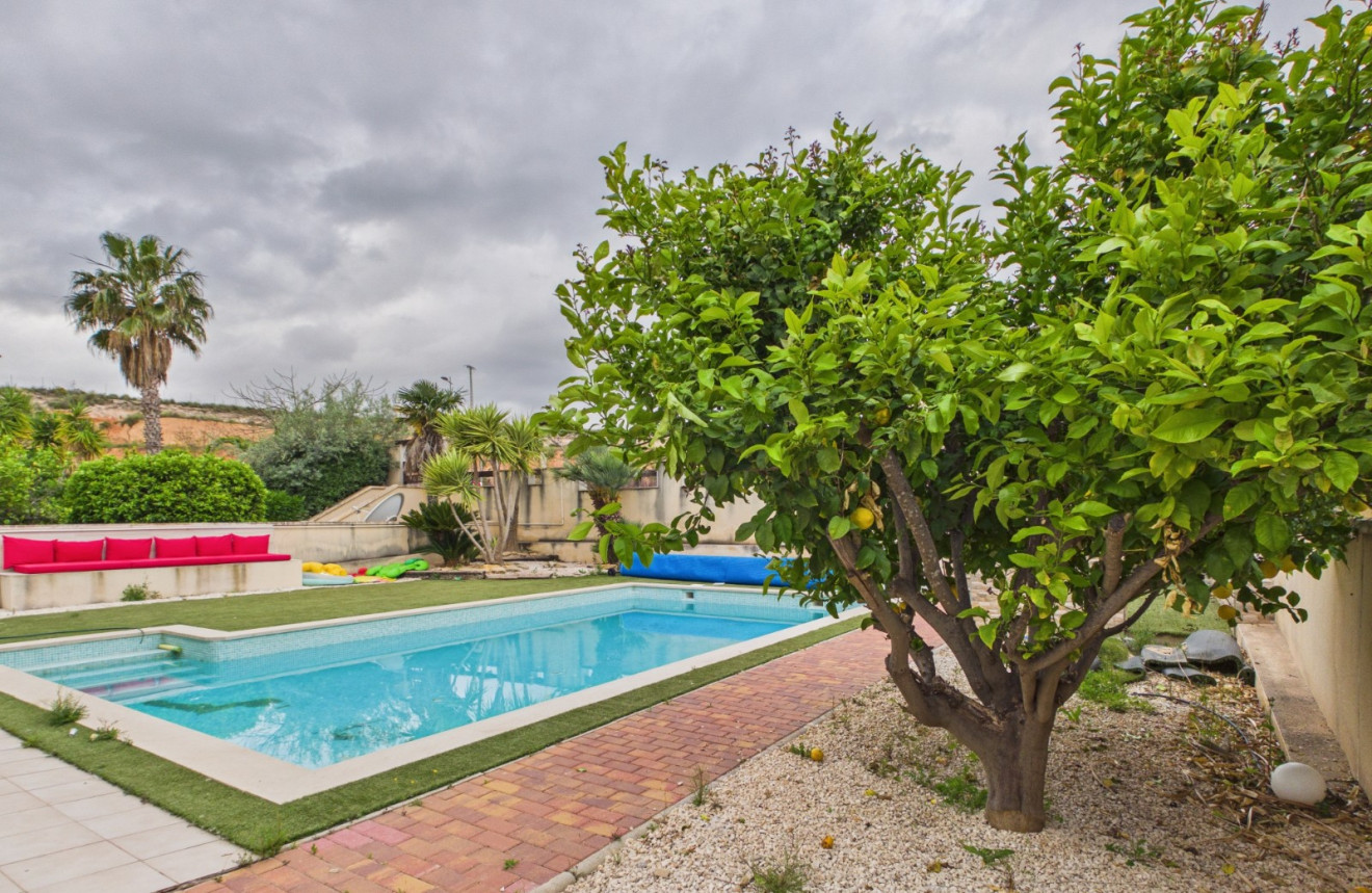 Resale - Villa - GEA Y TRUYOLS
