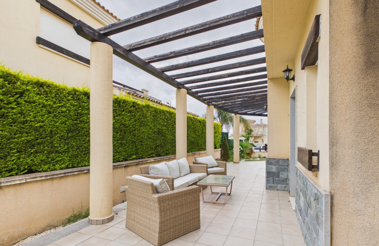 Resale - Villa - GEA Y TRUYOLS
